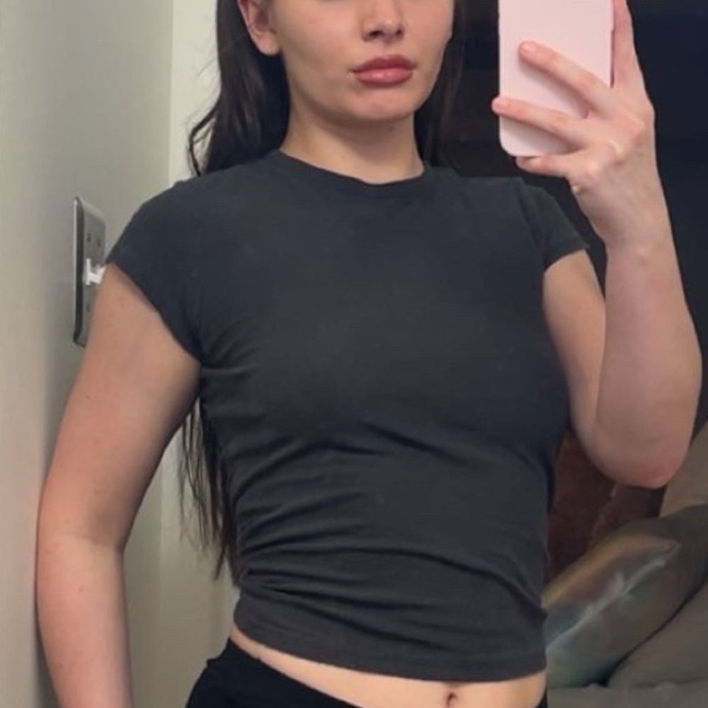 urban outfitters dark grey fitted t shirt